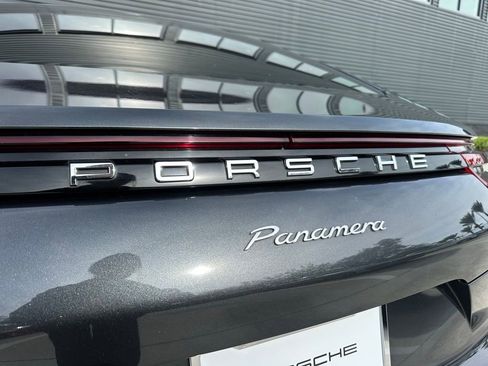 Used 2018 Porsche Panamera image 14