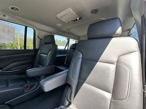 Used 2017 GMC Yukon XL SLT w/ Premium Edition image 17