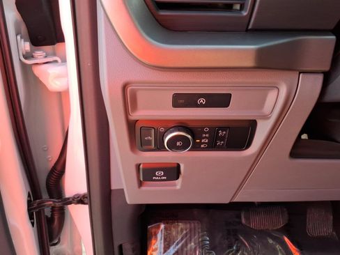 Used 2025 Ford F150 XLT w/ Equipment Group 301A Standard AWD/4WD image 20