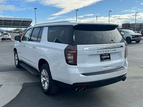 Used 2023 Chevrolet Suburban Premier AWD/4WD image 22