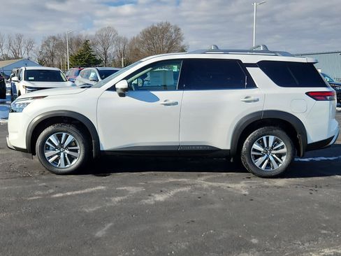 New 2025 Nissan Pathfinder SL w/ Cargo Package image 5