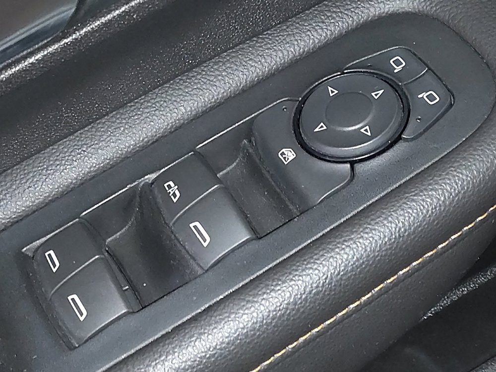 Used 2018 GMC Terrain SLE w/ Driver Convenience Package FWD image 27