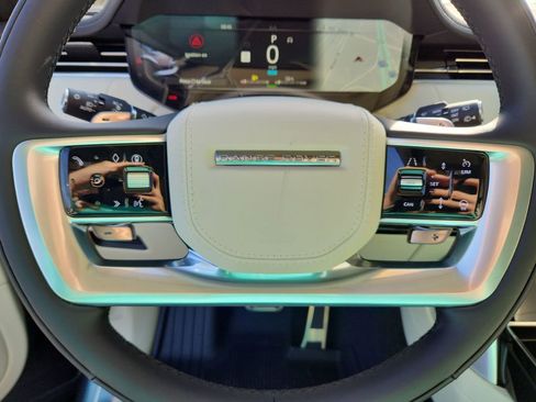 New 2026 Land Rover Range Rover SE image 18