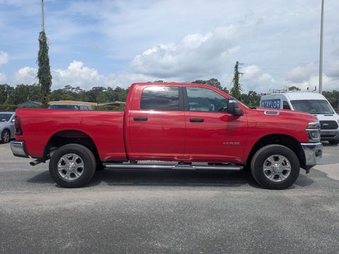 Used 2026 RAM 2500 Big Horn AWD/4WD image 3