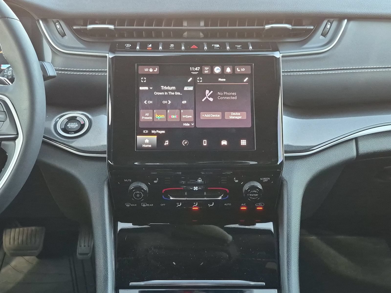 Used 2023 Jeep Grand Cherokee Altitude AWD/4WD image 16