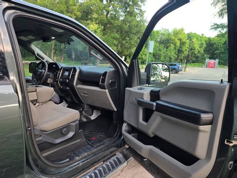 Used 2018 Ford F150 XLT AWD/4WD image 23