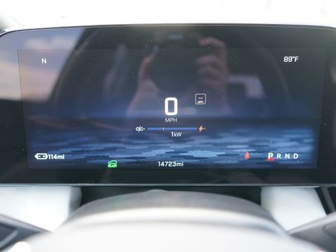 Used 2024 Chevrolet Equinox EV LT FWD image 7