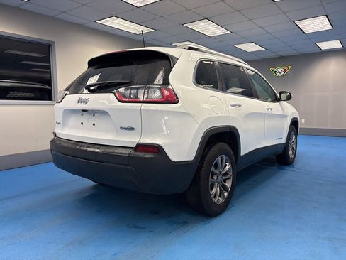 Used 2019 Jeep Cherokee Latitude Plus w/ Travel & Safety Group image 2