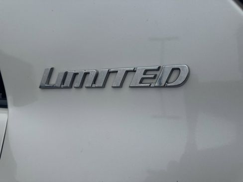 Used 2012 Toyota 4Runner Limited AWD/4WD image 5