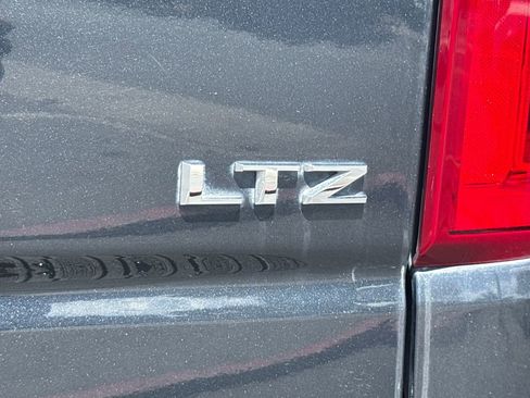 Used 2021 Chevrolet Silverado 1500 LTZ AWD/4WD image 11