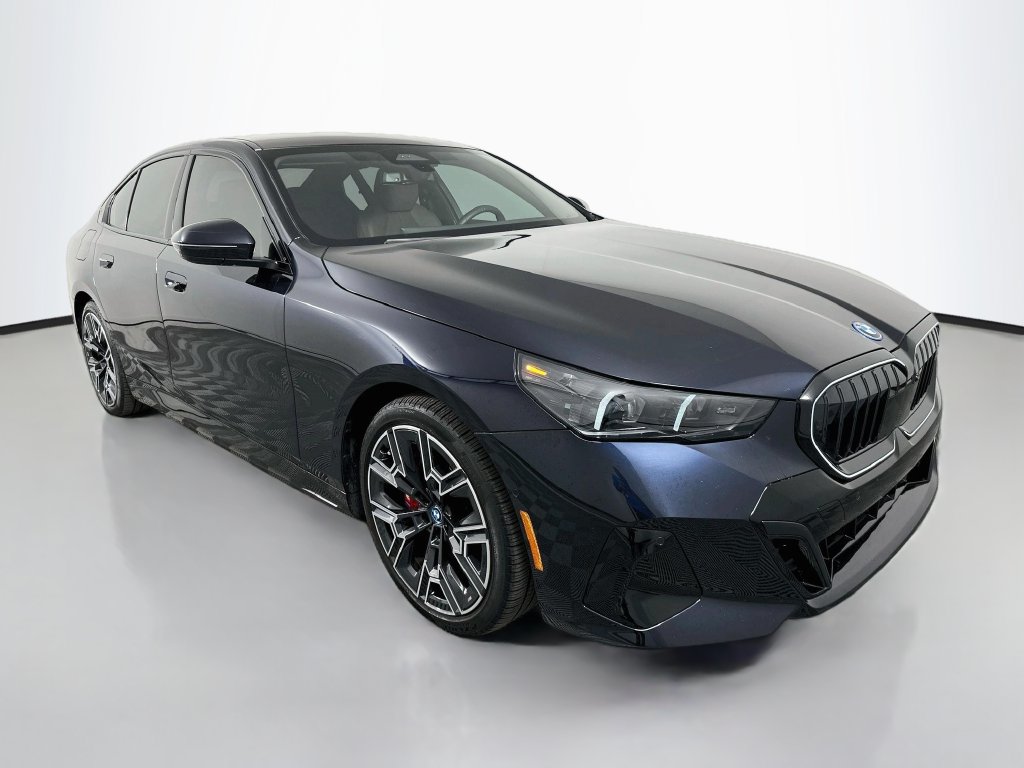 Certified 2024 BMW i5 eDrive40i w/ Executive Package RWD image 3