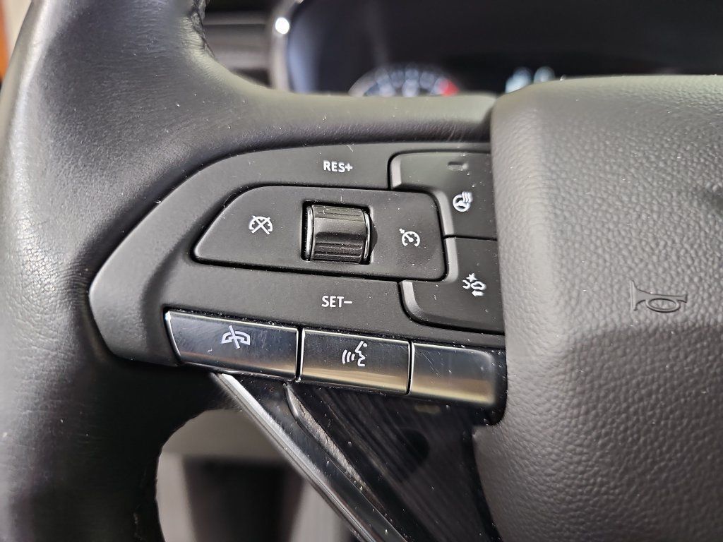 Used 2025 Cadillac XT6 Premium Luxury AWD/4WD image 20