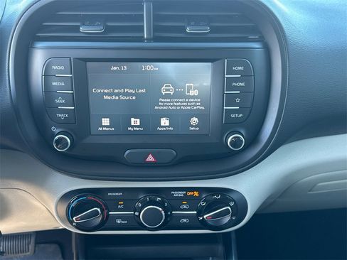 Used 2021 Kia Soul LX image 28