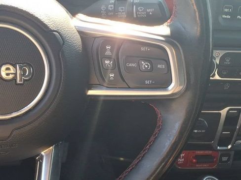 Used 2019 Jeep Wrangler Unlimited Rubicon AWD/4WD image 17