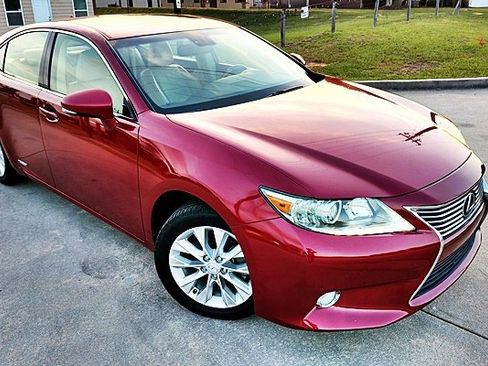 Used 2013 Lexus ES 300h w/ Luxury Pkg FWD image 4