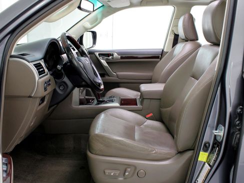 Used 2017 Lexus GX 460 Premium image 33