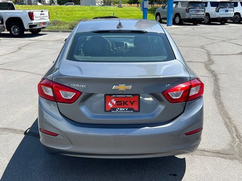 Used 2019 Chevrolet Cruze LT FWD image 11
