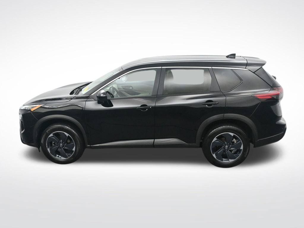 Used 2025 Nissan Rogue SV FWD image 29