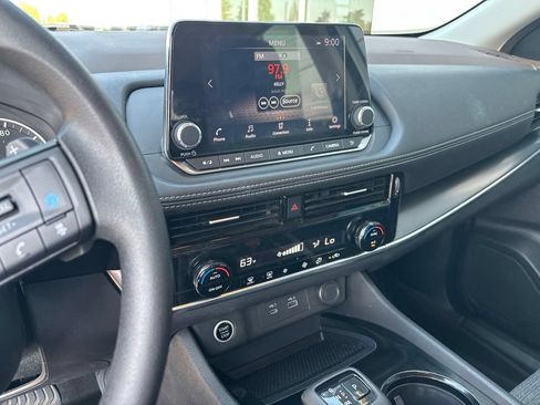 Used 2022 Nissan Rogue SV AWD/4WD image 10