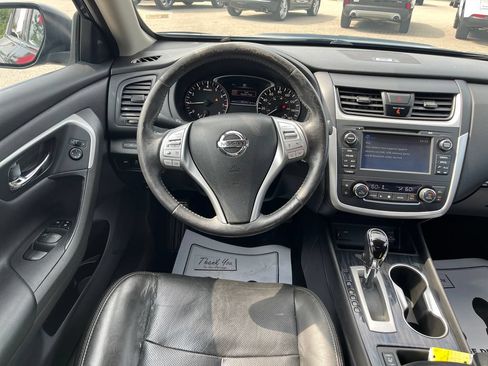 Used 2016 Nissan Altima 2.5 SL w/ 2.5 Technology w/LED Package FWD image 16