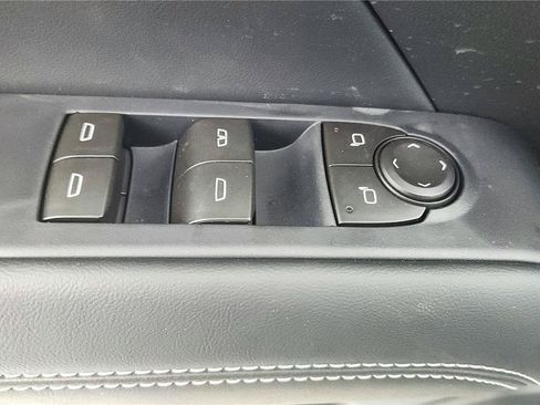 Used 2026 GMC Terrain Elevation w/ Technology Package II FWD image 11