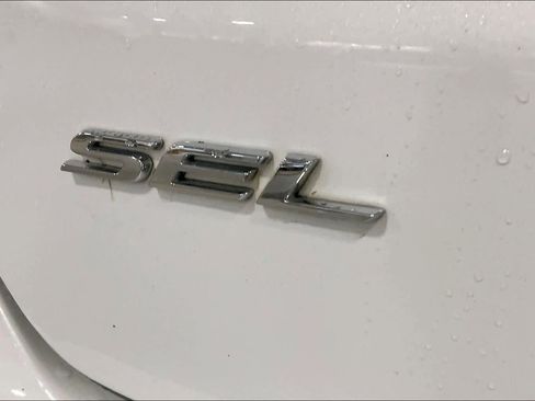 Used 2024 Ford Edge SEL w/ Convenience Package image 9