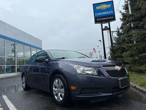 Used 2013 Chevrolet Cruze LS FWD image 5