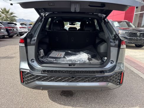 New 2026 Volkswagen Tiguan SE R-Line FWD image 6