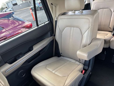 Used 2024 Ford Expedition Limited image 44