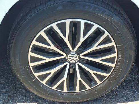Used 2019 Volkswagen Jetta SE FWD image 9