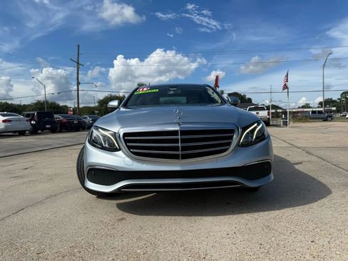 Used 2018 Mercedes-Benz E 300 image 2