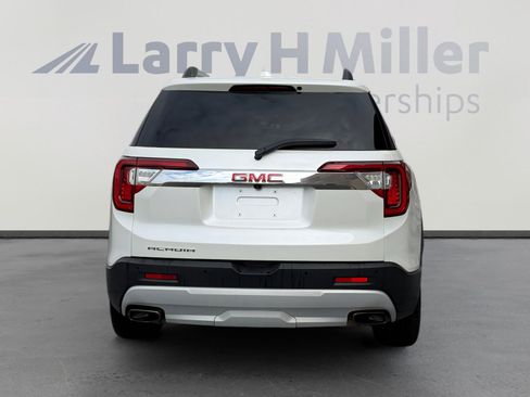 Used 2020 GMC Acadia SLT w/ Premium Package image 4