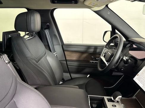 New 2026 Land Rover Range Rover Long Wheelbase SE AWD/4WD image 32