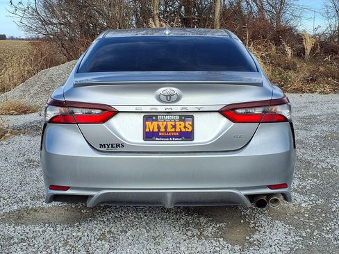 Used 2021 Toyota Camry SE image 27
