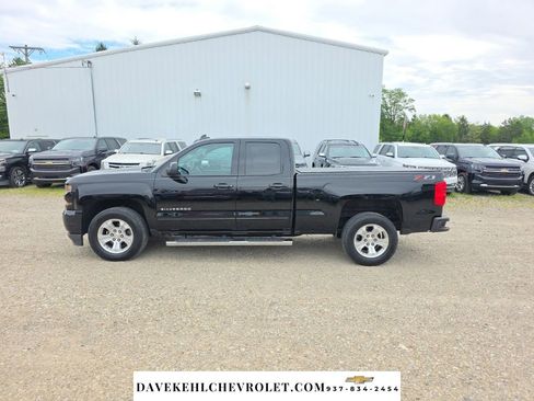 Used 2018 Chevrolet Silverado 1500 LT w/ All Star Edition AWD/4WD image 2