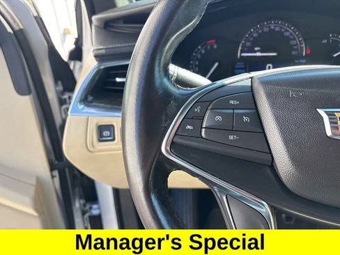 Used 2019 Cadillac XT5 FWD image 18