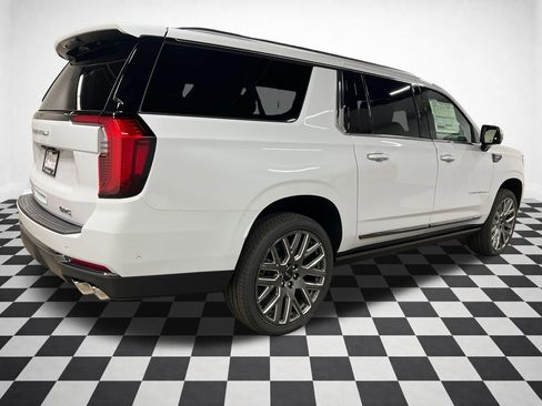 New 2026 GMC Yukon XL Denali Ultimate w/ LPO, Floor Liner Package AWD/4WD image 8