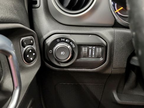 Used 2021 Jeep Wrangler Unlimited Sport AWD/4WD image 34
