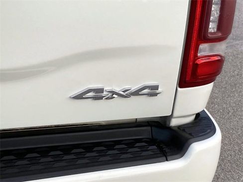 Used 2022 RAM 3500 Limited w/ Towing Technology Group image 5