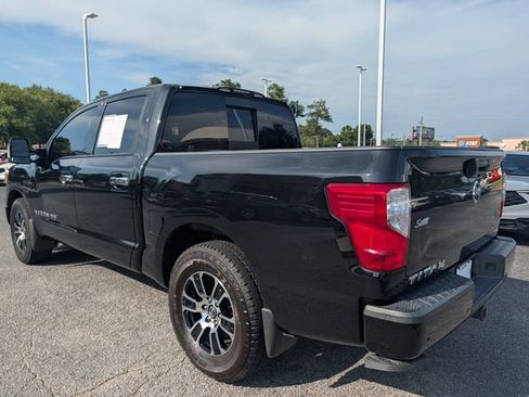 Used 2020 Nissan Titan SV w/ SV Convenience Package RWD image 16
