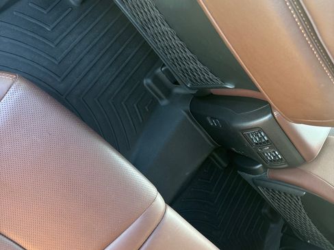 Used 2016 Toyota 4Runner Limited image 37