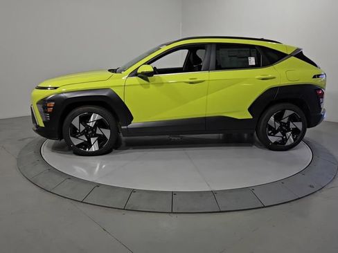 Used 2025 Hyundai Kona Limited image 2