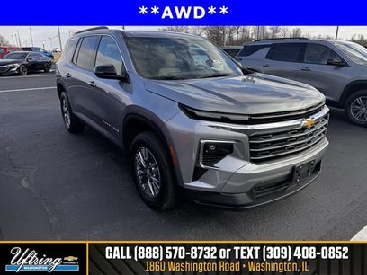 Used 2025 Chevrolet Traverse LT