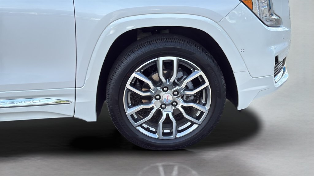 Used 2023 GMC Terrain Denali w/ Denali Premium Package AWD/4WD image 30