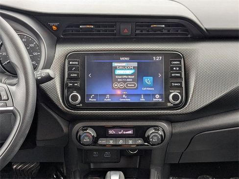 Used 2022 Nissan Kicks SV image 18