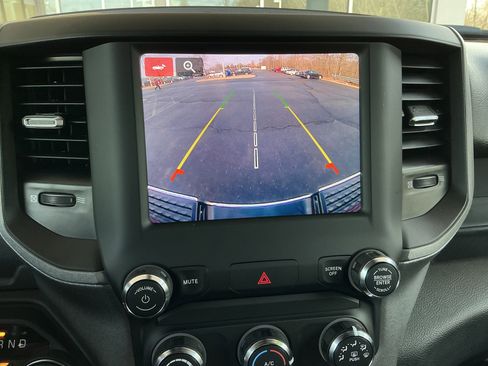 Used 2024 RAM 2500 Tradesman w/ Chrome Appearance Group image 10