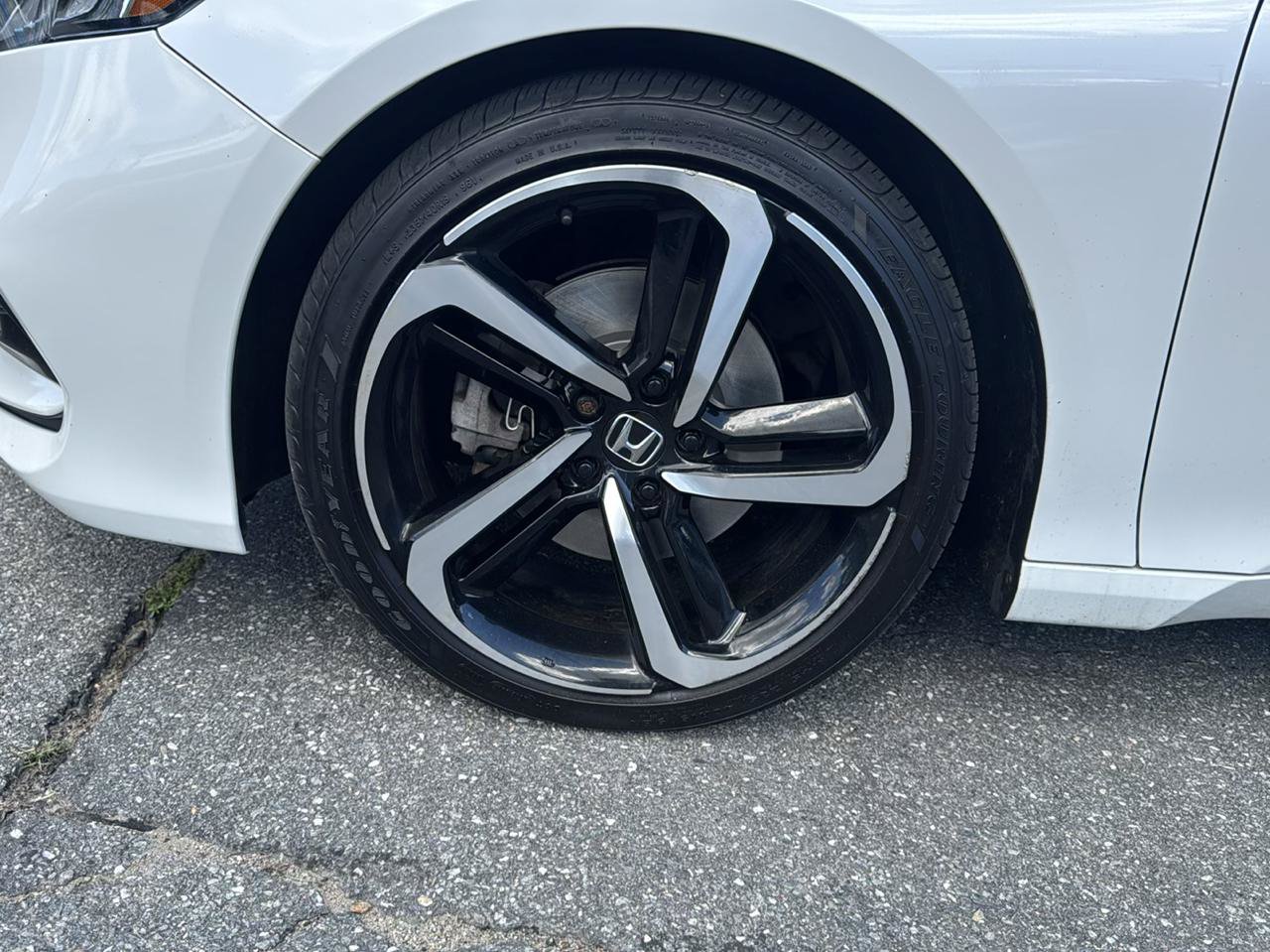 Used 2019 Honda Accord Sport image 14