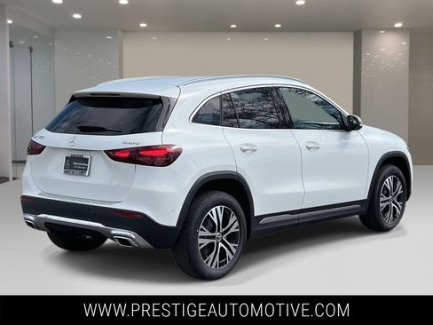 Used 2025 Mercedes-Benz GLA 250 4MATIC image 5