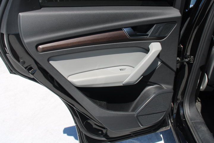 Used 2022 Audi Q5 2.0T Premium AWD/4WD image 13