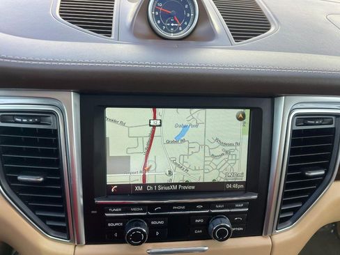 Used 2016 Porsche Macan S image 38